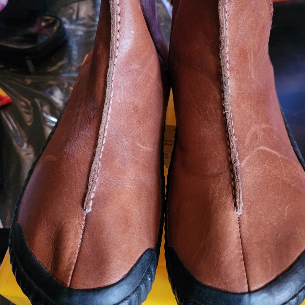 Men's pull on boots